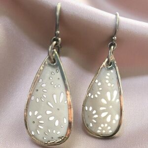 Elegant 925 Silver and Carved Mother of Pearl Teardrop Earrings